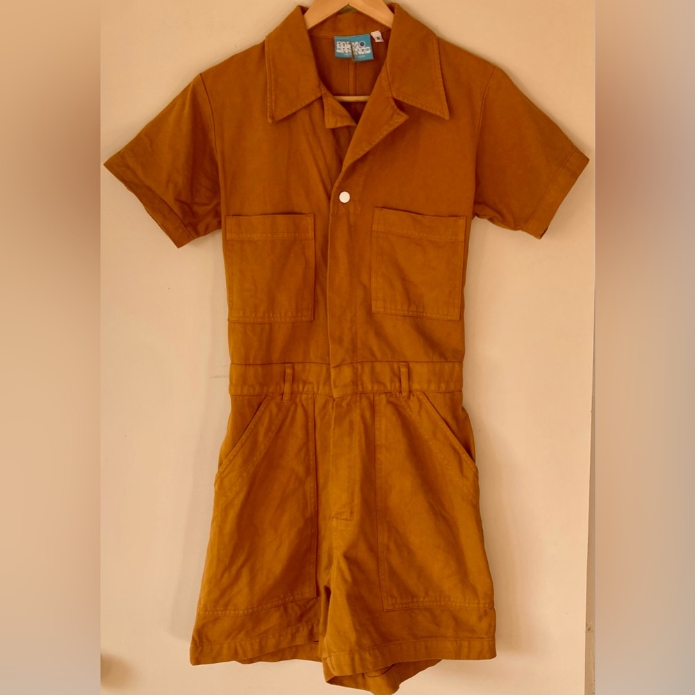 OPEN TO OFFERS Big Bud Press Size Small Short Sleeve Romper Mustard Palm Springs